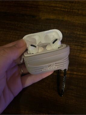 Apple AirPods Pro 2nd Gen w/ Pelican Lavender Case with Carabiner